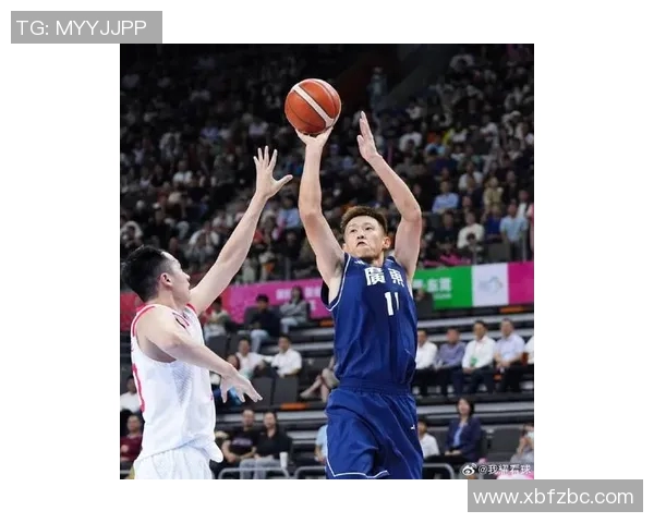 周鹏：从篮球场上的拼搏到生活中的坚持，见证成长与奋斗的传奇之路